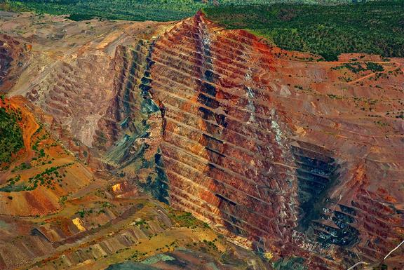 Diamond mine. Diamond mine. Photo: Siggy Nowak / Pixabay